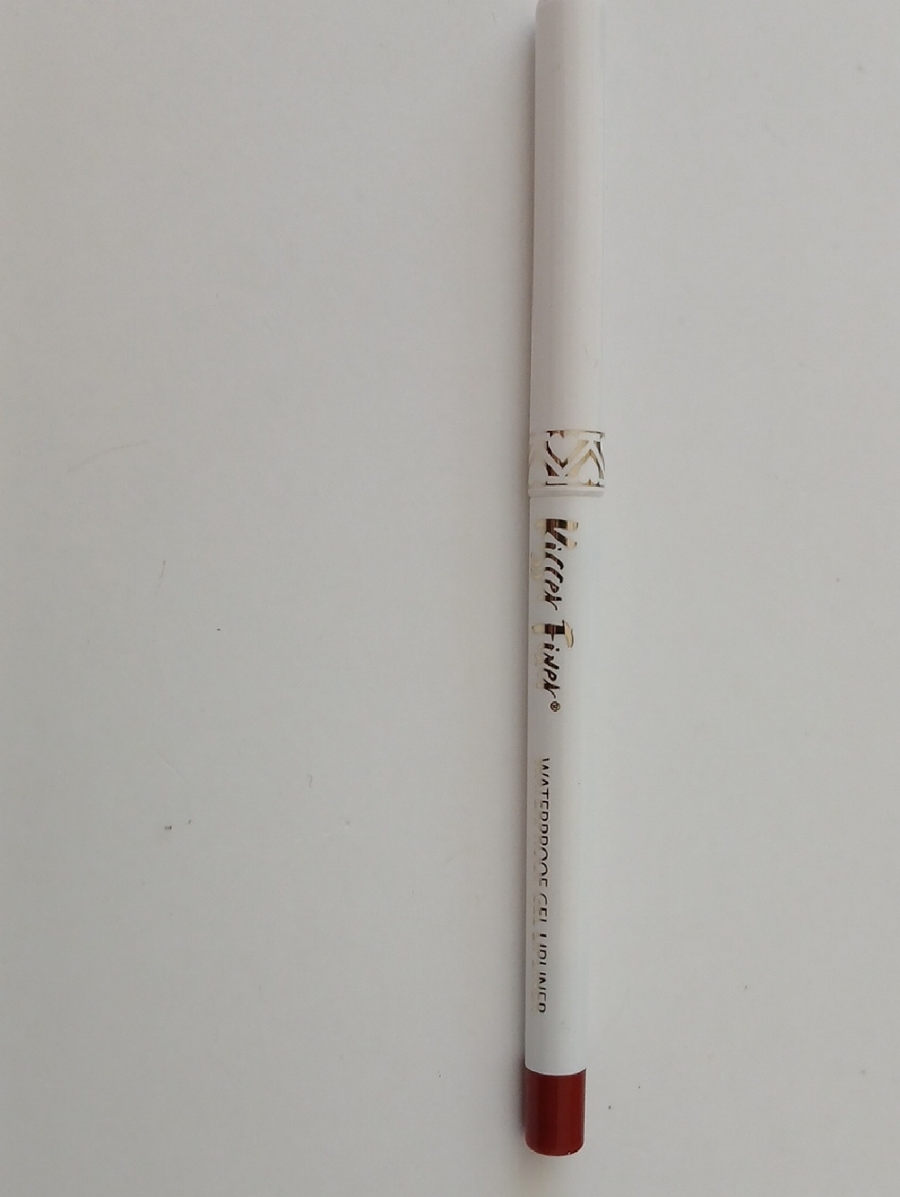Belle Beauty -Kisser Fixer -Waterproof Gel Lip Liner - True Red